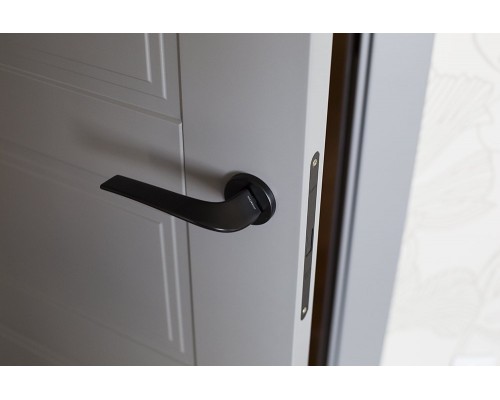 Дверь Belwooddoors Межкомнатная дверь Инари глухая Эмаль жемчуг