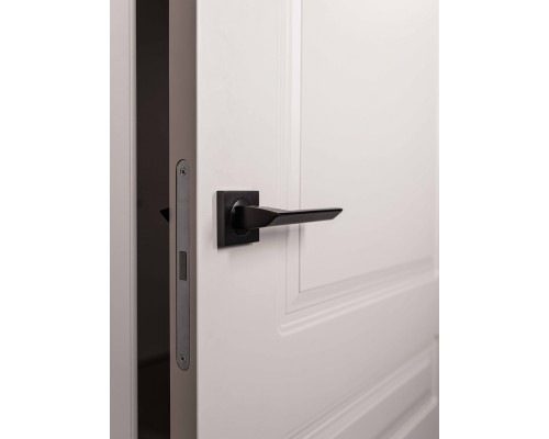 Дверь Belwooddoors Межкомнатная дверь Роялти глухая Эмаль жемчуг