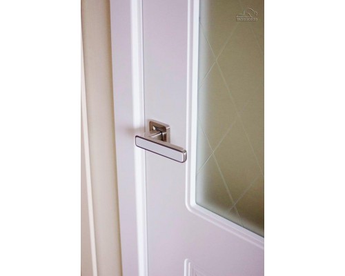 Дверь Belwooddoors Межкомнатная дверь Роялти глухая Эмаль жемчуг
