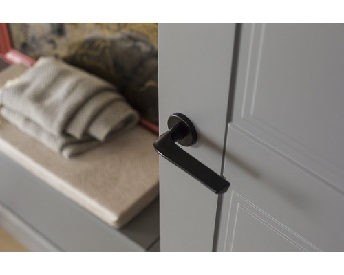 Дверь Belwooddoors Межкомнатная дверь Инари глухая Эмаль жемчуг