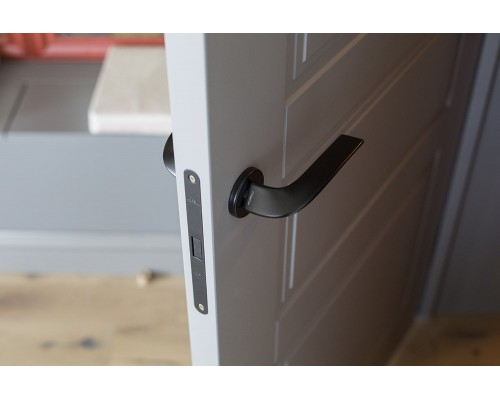Дверь Belwooddoors Межкомнатная дверь Инари глухая Эмаль жемчуг
