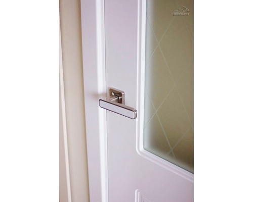 Дверь Belwooddoors Межкомнатная дверь Роялти со стеклом Эмаль жемчуг Дверь Belwooddoors Межкомнатная дверь Роялти со стеклом Эмаль жемчуг