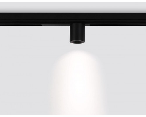 Трековый светодиодный светильник Ambrella Light Track System Magnetic 220V GL1242 Трековый светодиодный светильник Ambrella Light Track System Magnetic 220V GL1242