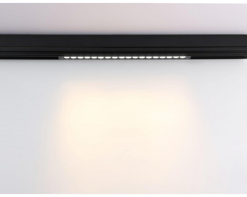 Трековый светодиодный светильник Ambrella Light Track System Magnetic 220V GL1312 Трековый светодиодный светильник Ambrella Light Track System Magnetic 220V GL1312