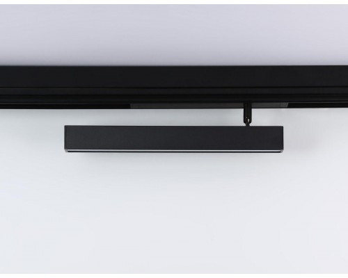 Трековый светодиодный светильник Ambrella Light Track System Magnetic 220V GL1332 Трековый светодиодный светильник Ambrella Light Track System Magnetic 220V GL1332