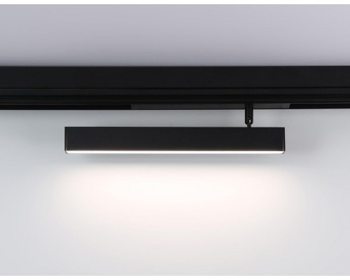 Трековый светодиодный светильник Ambrella Light Track System Magnetic 220V GL1332 Трековый светодиодный светильник Ambrella Light Track System Magnetic 220V GL1332