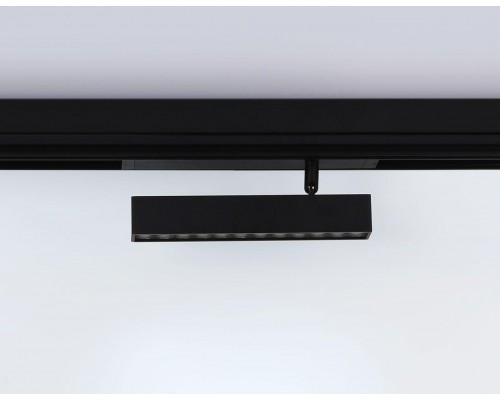 Трековый светодиодный светильник Ambrella Light Track System Magnetic 220V GL1342 Трековый светодиодный светильник Ambrella Light Track System Magnetic 220V GL1342